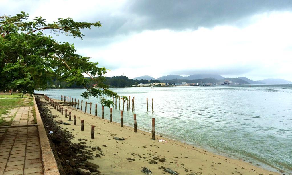 Galaxy Inn Lumut Exterior foto